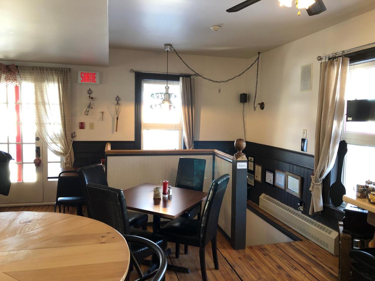 Auberge D'Anjou-Cocooning Cafe Petit Rocher エクステリア 写真